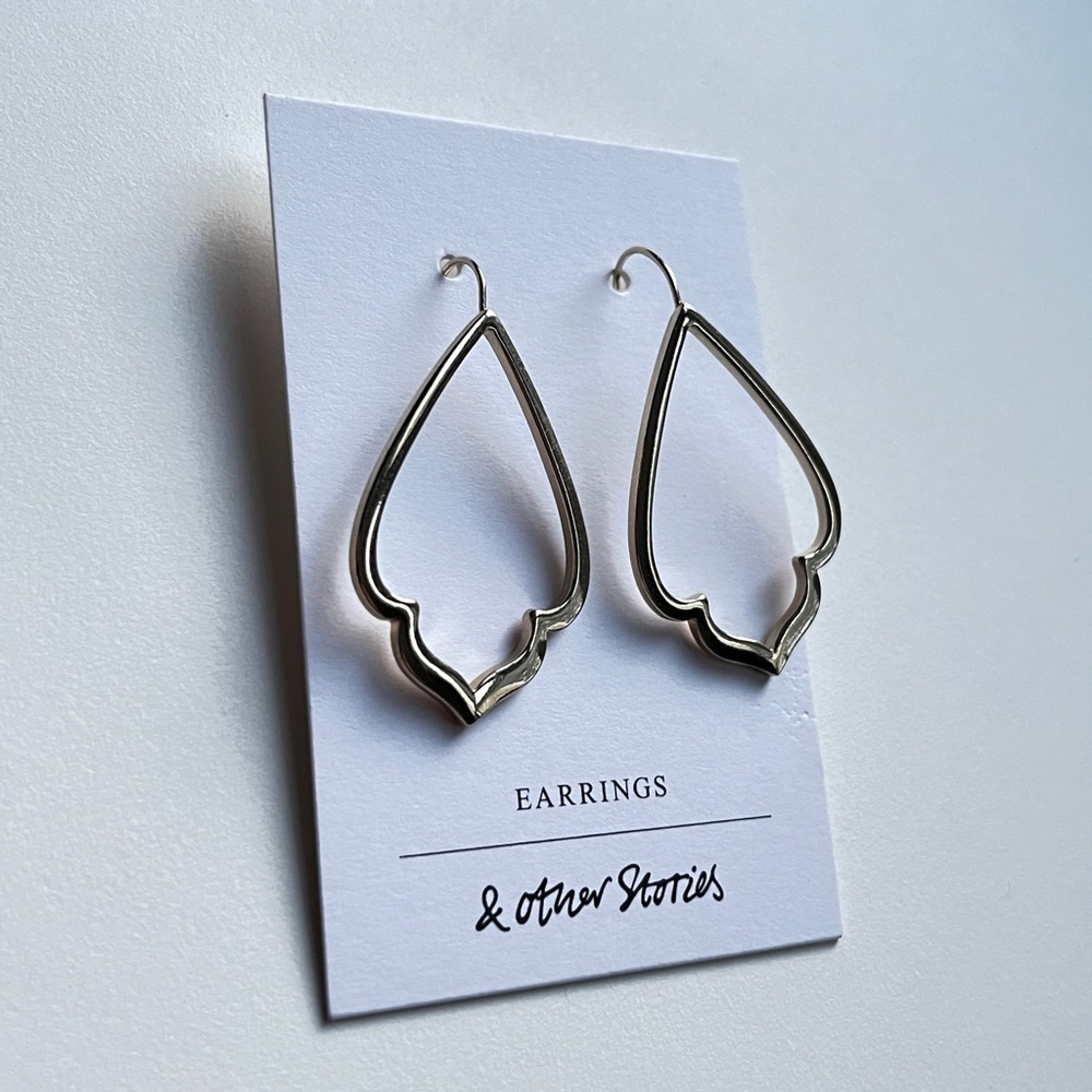 & Other Stories Minimalist Gold Earrings